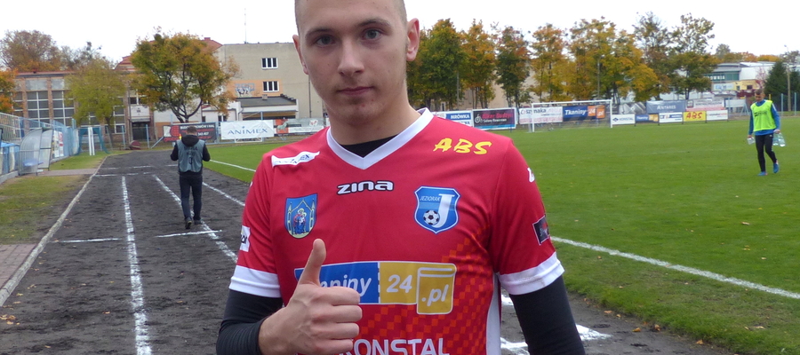 Dawid Ciura, bramkarz Jezioraka Iława, zagrał w Braniewie bardzo dobry mecz po raz kolejny udowodniając, że ma dar do bronienia rzutów karnych
