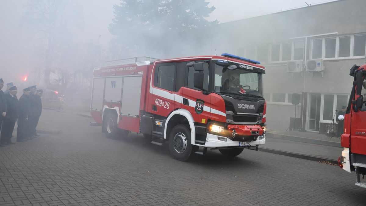 Nowy wóz strażacki w OSP Bezledy