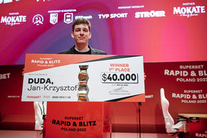 Jan-Krzysztof Duda wygrał w niezwykle silnie obsadzonym turnieju szachowym rozgrywanym w Warszawie.