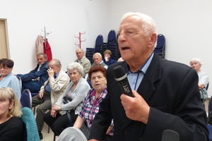 Iławscy seniorzy rozmawiali z wicemarszałek sejmu i posłem