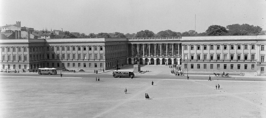 Wizerunek pałacu w 1934 roku.