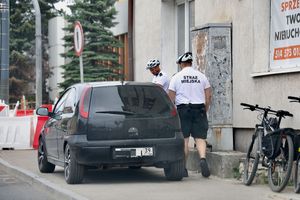 Rosjanin zablokował chodnik przy głównej ulicy Olsztyna. Kto go tu wpuścił?
