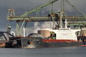 Do polskich portów płyną statki z węglem z Kolumbii i Indonezji.