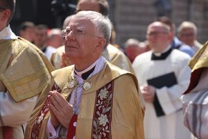 Abp Jędraszewski broni celibatu i przestrzega przed propozycją święcenia żonatych mężczyzn