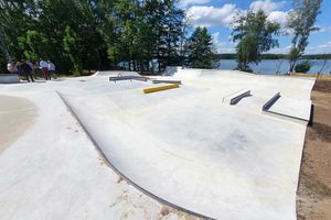 Skatepark nad jeziorem Ukiel w Olsztynie został rozbudowany. Już niedługo będzie można z niego korzystać 