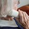 94-latka z Olsztyna chciała ratować członków rodziny. Straciła prawie 40 tysięcy złotych