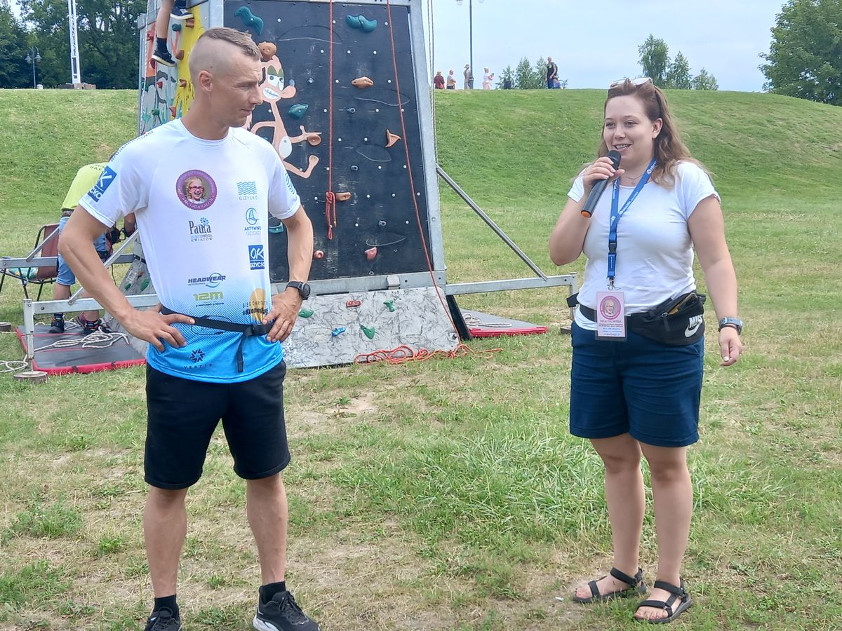 Tomasz Sałkiewicz  z żoną Mileną przed startem