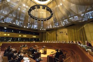 TSUE obniża karę pieniężną nałożoną na Polskę w sporze o praworządność
