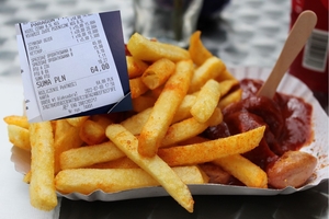 Cena za ketchup w Mikołajkach. Internautka pokazała "paragon grozy"