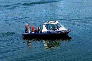 Bezpieczni na wodach i terenach przywodnych. Policjanci na wodach olsztyńskich akwenów