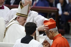 Papież Franciszek wręczył birety kardynalskie 20 nowym purpuratom. Wśród nich jest 16 elektorów, którzy wezmą udział w następnym konklawe