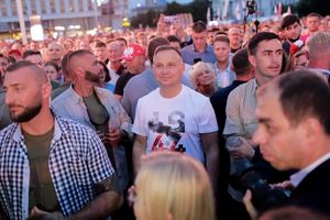 Warszawiacy znów zaśpiewali (nie)zakazane piosenki na placu Piłsudskiego