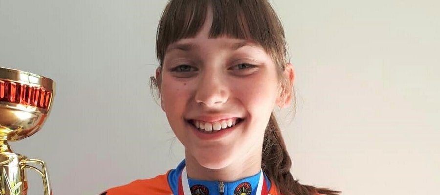 Martyna Szczęsna z WMKS Olsztyn, wraz z pozostałymi reprezentantkami Polski, zdobyła brązowy medal młodzieżowych mistrzostw Europy w kolarstwie torowym