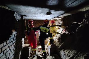 „Bunkier 2022” - strażacy ćwiczą pod ziemią