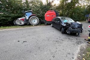 Zderzenie samochodu osobowego z ciągnikiem rolniczym