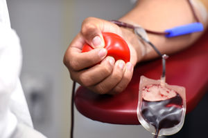 Zostań honorowym dawcą krwi. [Terminy poboru krwi w 2023 r. w Olecku]