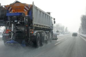 GDDKiA: nie zabraknie soli w zimie na posypywanie dróg krajowych i autostrad