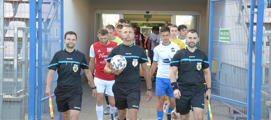 Sokół Ostróda w ostatnim meczu ligowym na swoim terenie pokonał 3:0 Pilicę Białobrzegi
