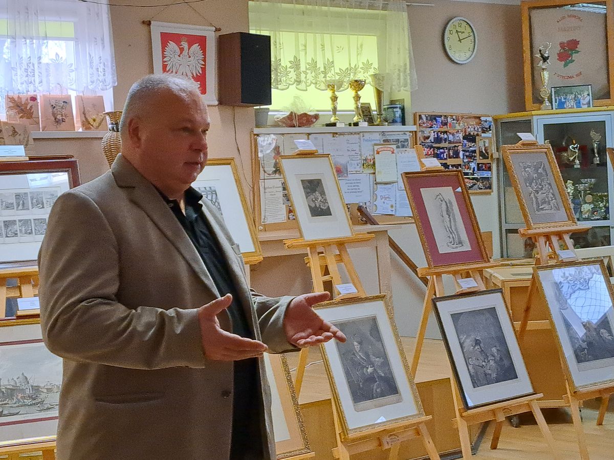 Sztuka Starych Mistrzów - spotkanie giżyckich seniorów z kolekcjonerem i miłośnikiem sztuki Dariuszem Matyjasem