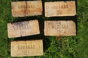 Blisko 100-letnie cegły ze Szwecji