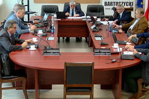 Wojewoda wzywa do podjęcia uchwały w sprawie wygaszenia mandatu radnego powiatu 
