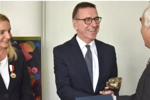Prezydent Olsztyna, Piotr Grzymowicz otrzymał nagrodę „Syzyfa Roku 2022”