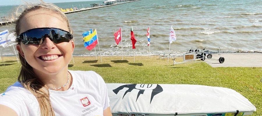 Agata Barwińska (SSW MOS Iława) broni w USA tytułu wicemistrzyni świata w żeglarskiej klasie ILCA 6. Tu już na miejscu regat w Kemah