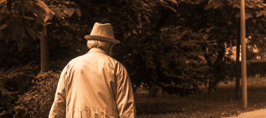 Samotność jest realnym problemem, zwłaszcza w życiu codziennym seniorów