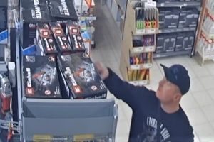 Ukradł klucz udarowy, zarejestrowały go kamery