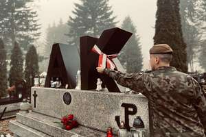 Terytorialsi w ramach akcji Żołnierska Pamięć porządkowali w regionie groby wojskowych