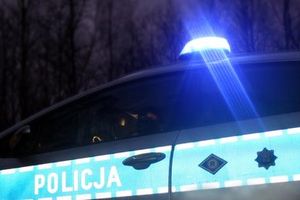 JEDEN DACHOWAŁ, DRUGI UDERZYŁ W ZNAK DROGOWY