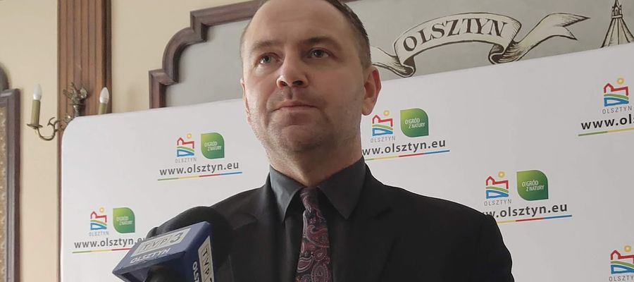 Prezes IPN Karol Nawrocki przywiózł do Olsztyna opinie Instytutu dot. likwidacji "szubienic"/