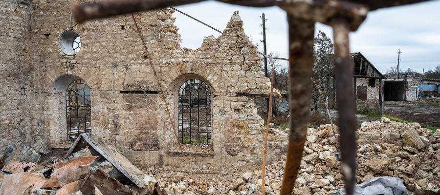 Zniszczony przez Rosjan kościół katolicki we wsi Kyseliwka, w obwodzie mikołajowskim
