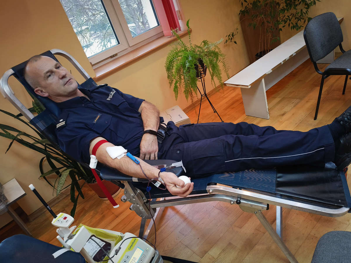pomysłodawcą akcji przedświątecznego oddawania krwi przez policjantów był Waldemar Przekop