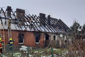Pożar budynku mieszkalnego w powiecie iławskim. Jedna osoba poszkodowana