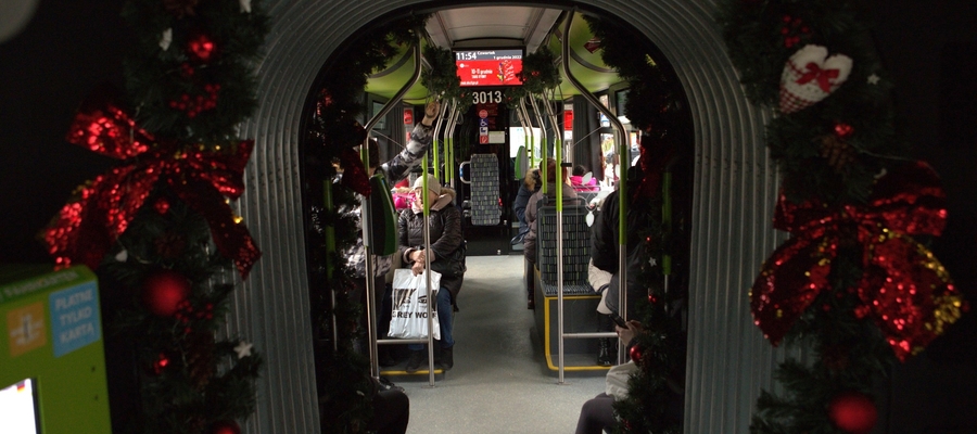 Świąteczny tramwaj wyjeżdża na ulice Olsztyna