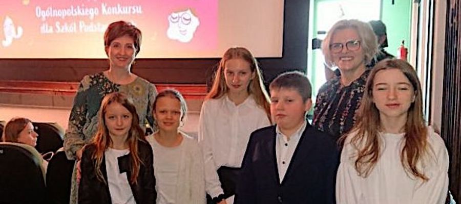 Delegacja szkoły na rozdaniu nagród w Warszawie