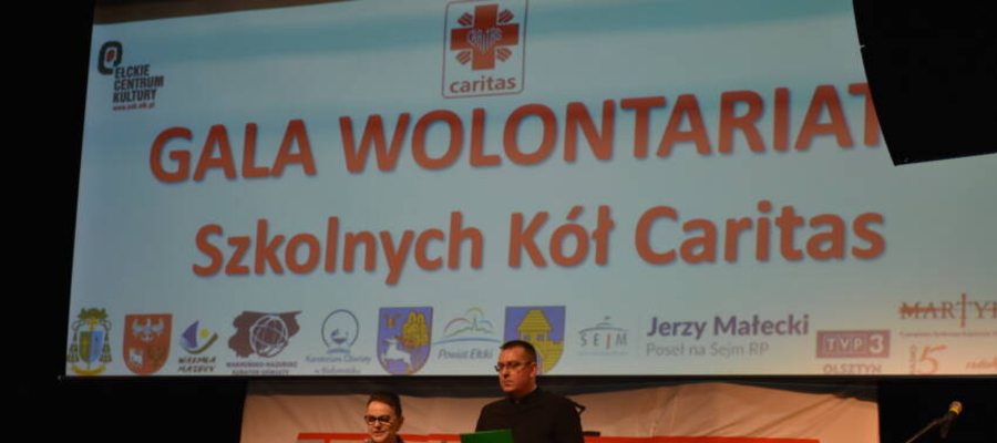 obchody Międzynarodowego Dnia Wolontariusza / Gala Wolontariat Szkolnych Kół Caritas; ECK Ełk 5 XII 22 r.
