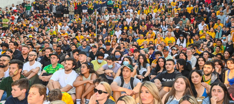 Tysiące australijskich kibiców oglądało mecz na telebimach w Melbourne