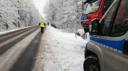 Warunki na drogach aktualnie nie należą do najlepszych. Policjanci apelują o ostrożność 