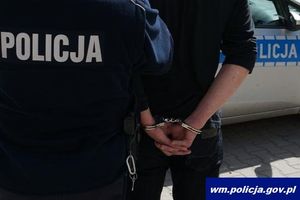 Olsztyn: Okradli sklep i grozili policjantowi. Najbliższe 15 lat mogą spędzić w więzieniu