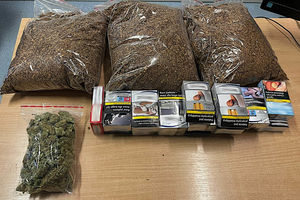 Policjanci znaleźli u mieszkańca Ostrołęki pół tysiąca porcji marihuany