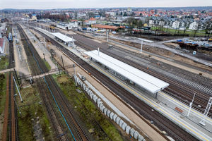 Wygodne podróże koleją z nowych peronów w Ełku 