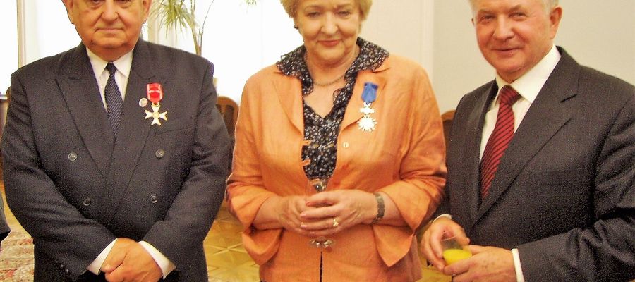 Krystyna Adamowicz z senatorami Józefem Kuczyńskim i Longinem Pastusiakiem