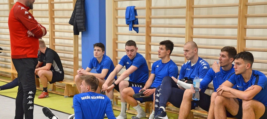 W poniedziałek 9 stycznia piłkarze Sokoła rozpoczęli okres przygotowawczy do rundy wiosennej sezonu 2022/23