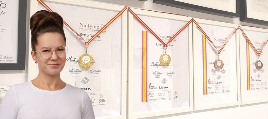 Martyna Lesz przywiozła z Madrytuz, gdzie w październiku 2022 odbywały się Międzynarodowe Mistrzostwa Stylizacji Paznokci Nailympion, cztery medale.