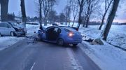 Milejewo: Zderzenie dwóch samochodów osobowych. Żołnierze WOT z Braniewa udzielili pomocy poszkodowanym [ZDJĘCIA]
