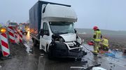 Wypadek busa i ciężarówki na DK15 w Rożentalu