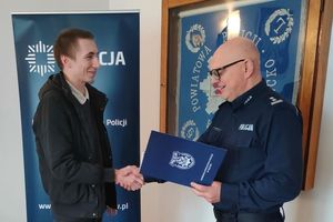 Gratulacje od komendanta policji w Olecku