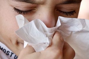 Minister Niedzielski: duża liczba chorych na grypę; spada liczba zachorowań covidowych